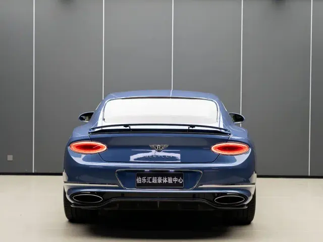 Bentley Continental — Фото автомобиля 7