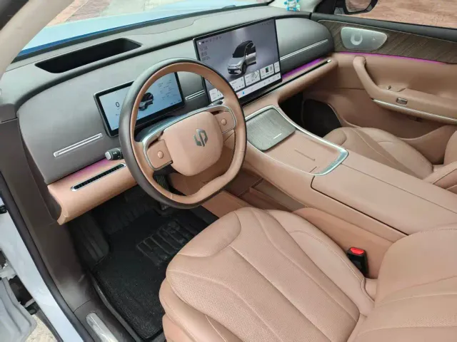Leapmotor C11 — Фото автомобиля 6