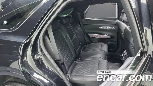 Genesis GV70 2.5T Бензин 2WD — Фото автомобиля 9