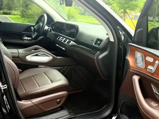 Mercedes-Benz GLE-Class — Фото автомобиля 4