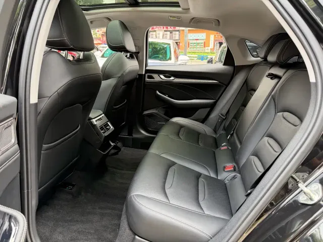 Geely Xingrui — Фото автомобиля 10