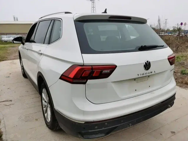 Volkswagen Tiguan L — Фото автомобиля 4