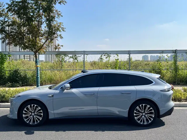 Nio ET5 Touring — Фото автомобиля 3
