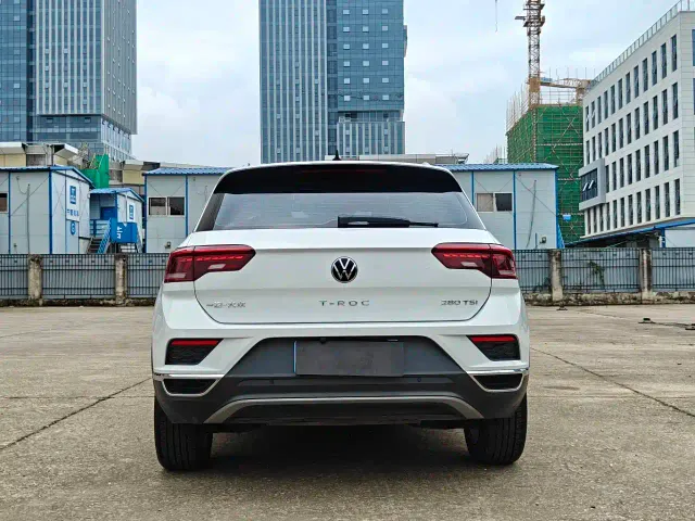Volkswagen T-Roc — Фото автомобиля 6