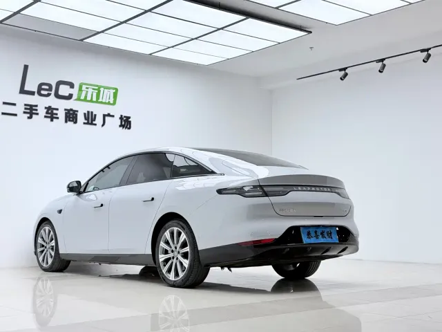 Leapmotor C01 — Фото автомобиля 15