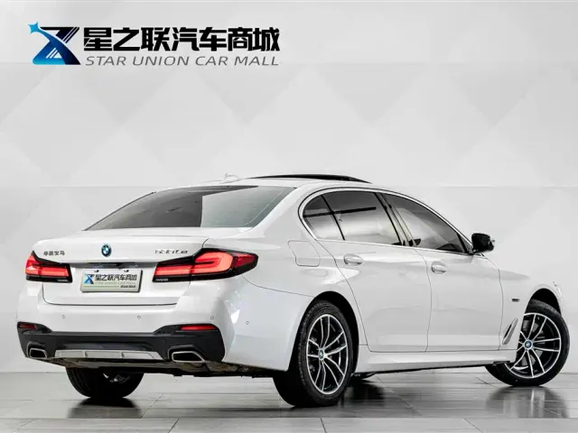 BMW 5 Series — Фото автомобиля 6
