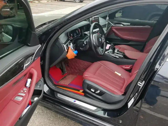 BMW 5 Series — Фото автомобиля 8