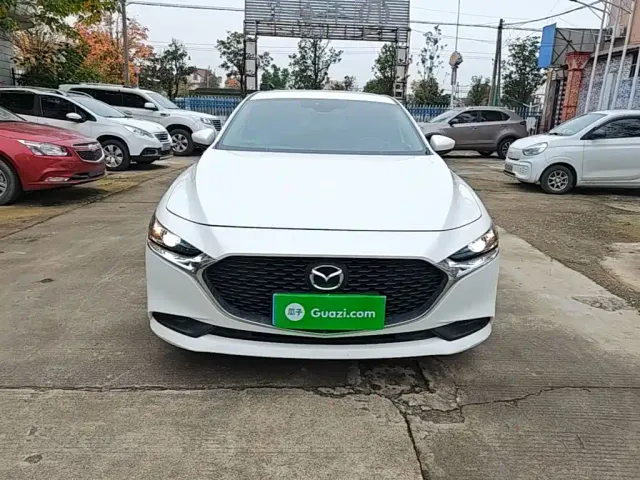 Mazda Axela — Фото автомобиля 2