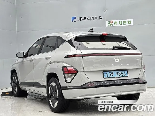 Hyundai Kona — Фото автомобиля 4