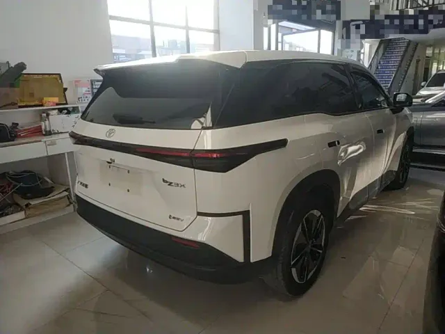 Toyota BoZhi 3X — Фото автомобиля 6