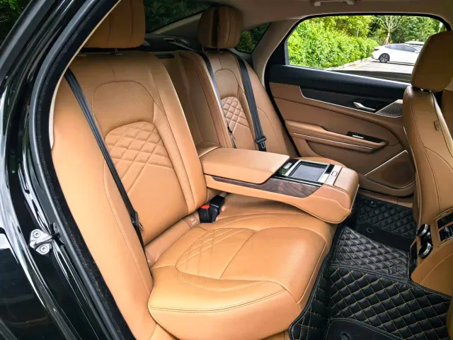 Jaguar XFL — Фото автомобиля 15