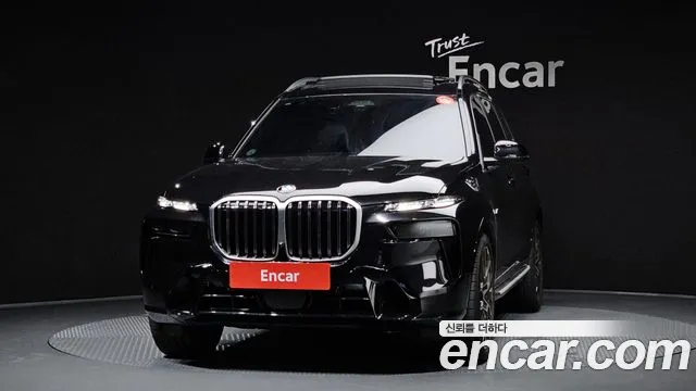 BMW X7 — Фото автомобиля 3