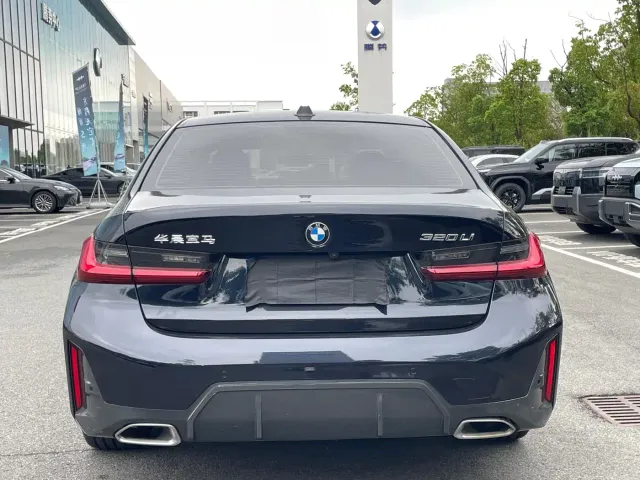 BMW 3 Series — Фото автомобиля 16