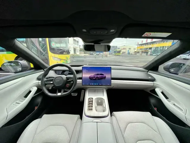 Xiaomi SU7 — Фото автомобиля 6