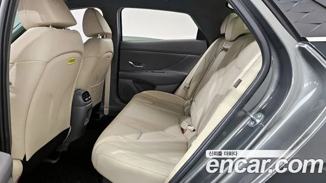 Hyundai AVANTE — Фото автомобиля 22
