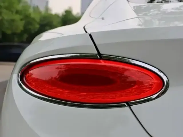 Bentley Continental — Фото автомобиля 9