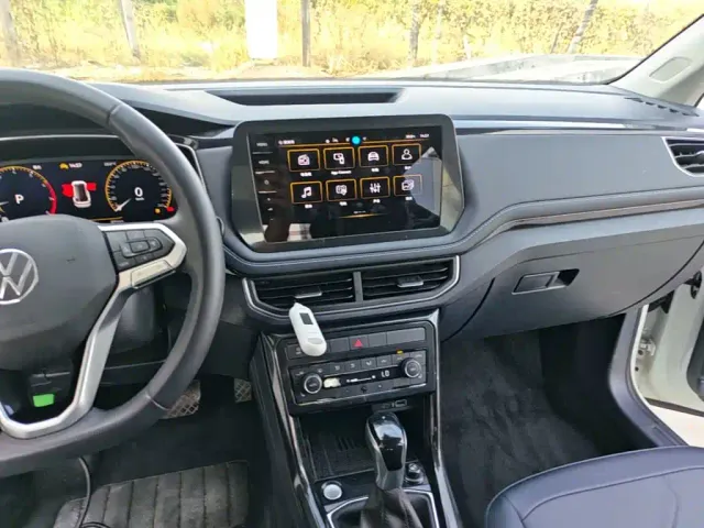 Volkswagen Tharu — Фото автомобиля 12