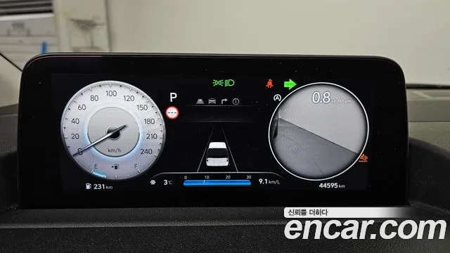 Hyundai Staria Staria 4WD Lounge 9 мест — Фото автомобиля 8