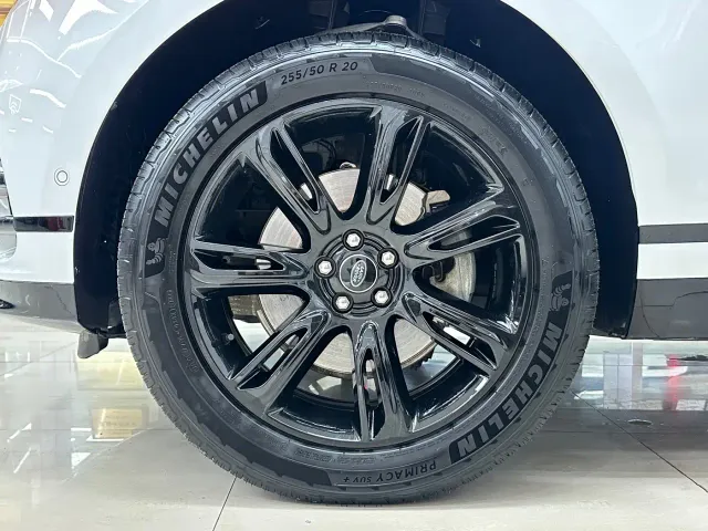 Land Rover Range Rover Velar — Фото автомобиля 24