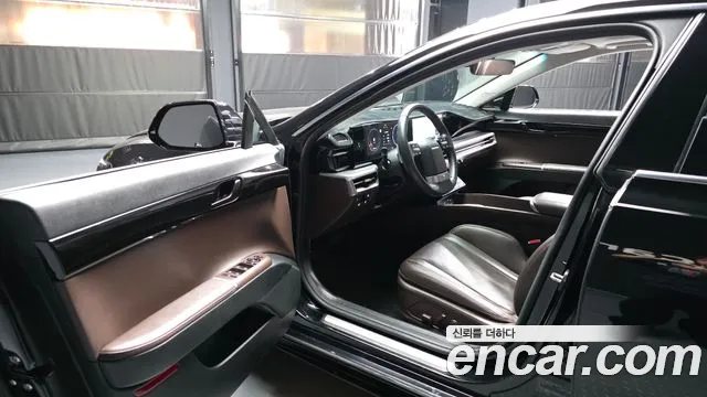 Hyundai Grandeur Grandeur (GN7) 2.5 Бензин 2WD — Фото автомобиля 10