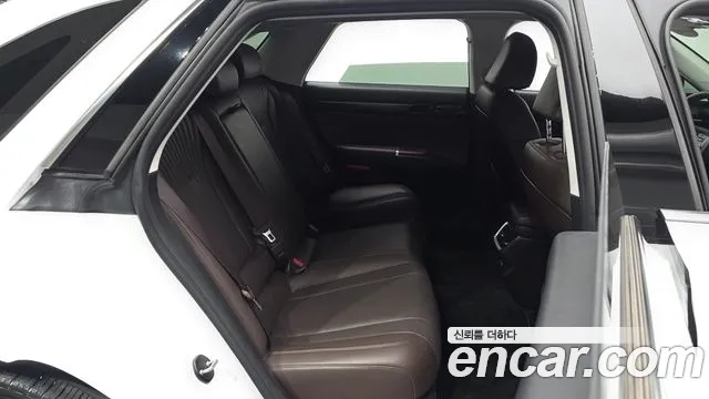 Hyundai Grandeur GN7 — Фото автомобиля 11