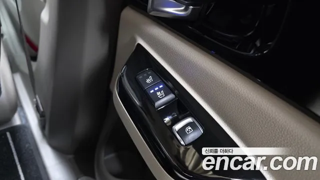 Kia Canival Carnival 4 поколение Дизель 9 мест Hi-Limousine — Фото автомобиля 19