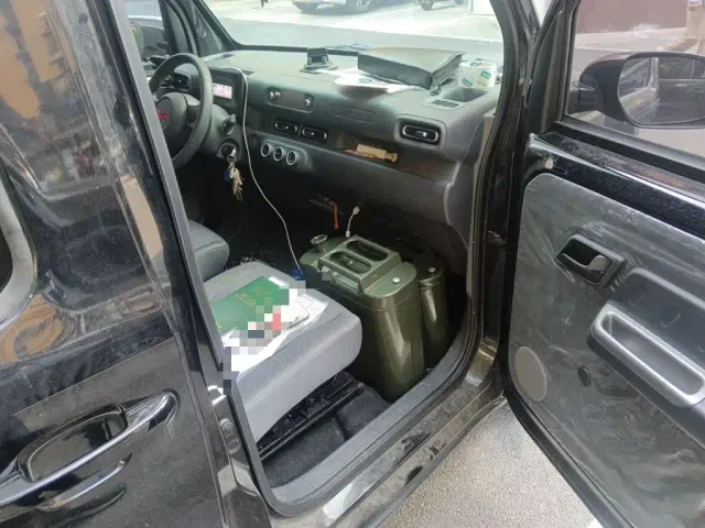 Wuling Motors Wuling Zhiguang NEV 2025 Model Comfort — Фото автомобиля 19