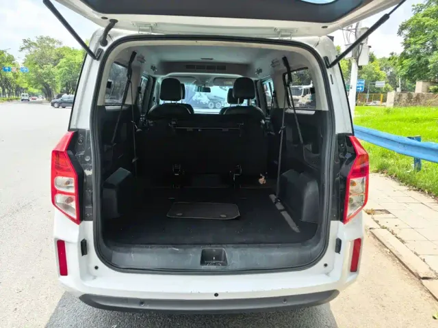 Wuling Zhengcheng — Фото автомобиля 18