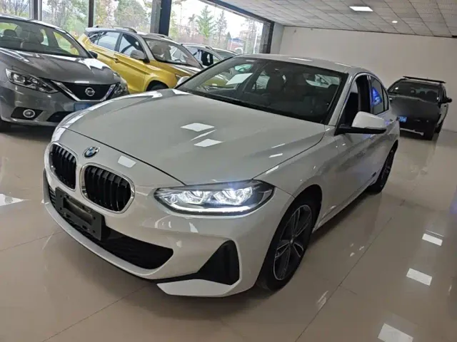 Фотография автомобиля — BMW 1 Series