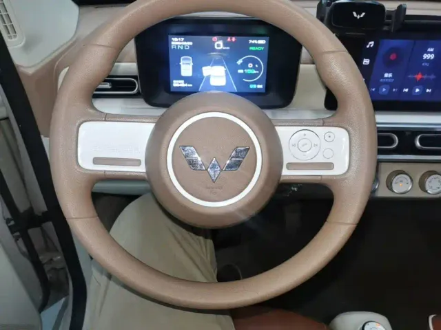 Wuling Hongguang Mini EV — Фото автомобиля 10