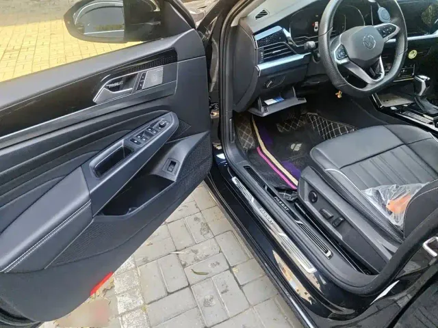Volkswagen Passat — Фото автомобиля 12