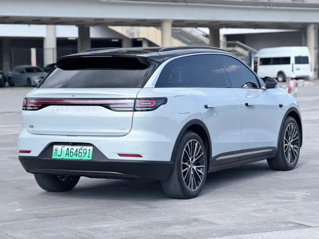 Leapmotor C11 — Фото автомобиля 4