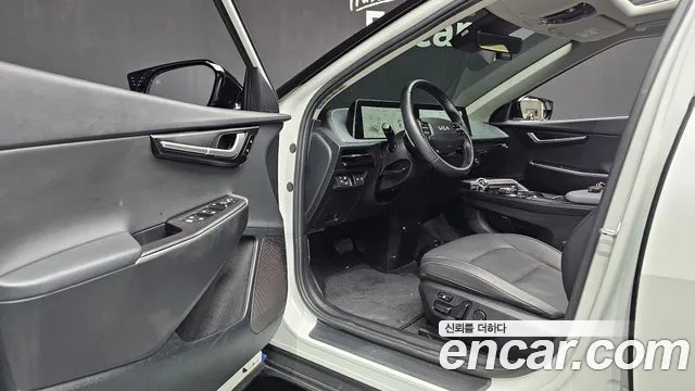 Kia EV6 — Фото автомобиля 10