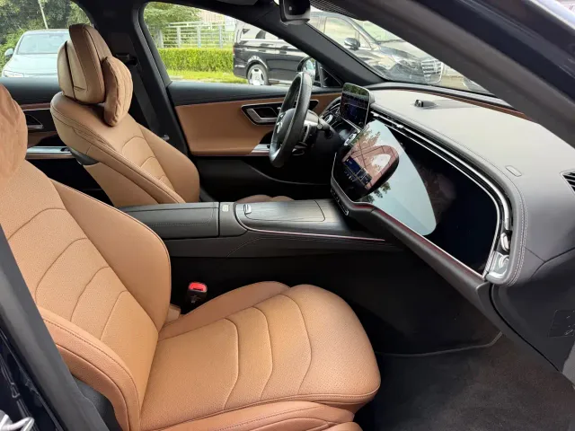 Mercedes-Benz E-Class — Фото автомобиля 20