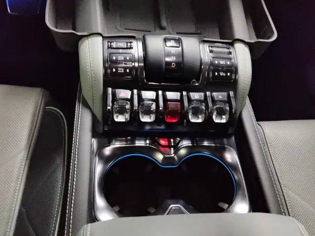 BYD FangChengBao Leopard 5 — Фото автомобиля 16