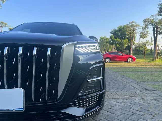 Hongqi HS5 — Фото автомобиля 4