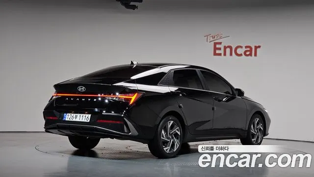 Hyundai AVANTE Новый Avante (CN7) — Фото автомобиля 2