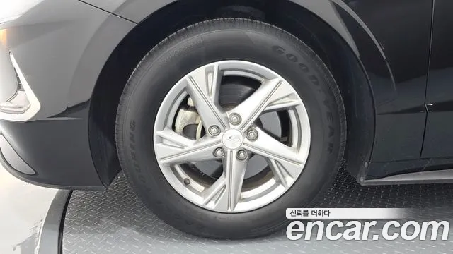 Hyundai Sonata Sonata (DN8) 2.0 LPG(Для проката) — Фото автомобиля 5
