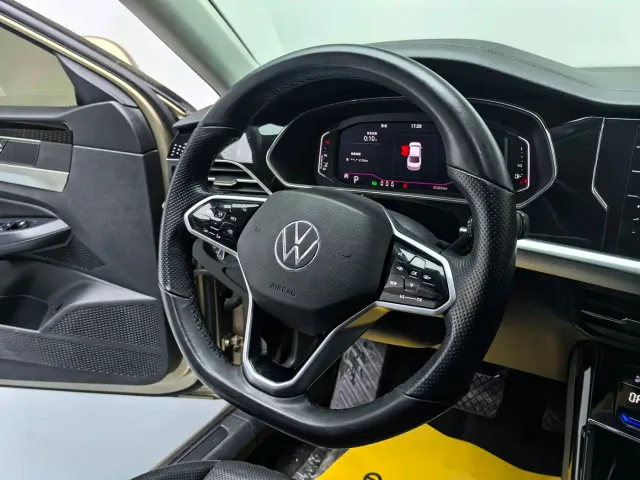 Volkswagen Passat — Фото автомобиля 8