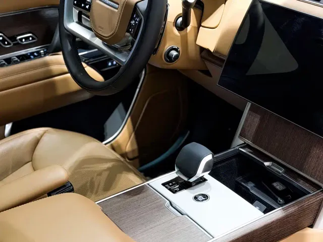 Land Rover Range Rover — Фото автомобиля 14