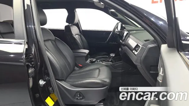 KG_Mobility_Ssangyong Rexton Новый Rexton Sport Дизель 2.2 4WD — Фото автомобиля 25