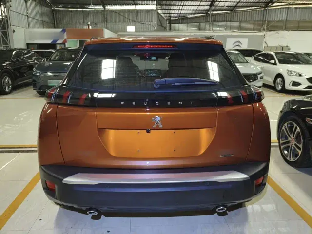 Peugeot 2008 — Фото автомобиля 5
