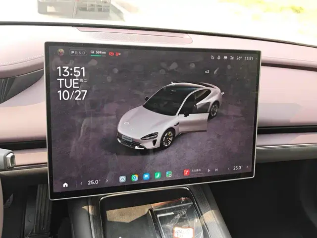 Xiaomi SU7 — Фото автомобиля 13