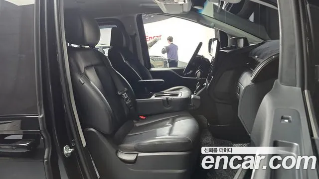 Hyundai Staria Staria Tourer 11 мест — Фото автомобиля 11