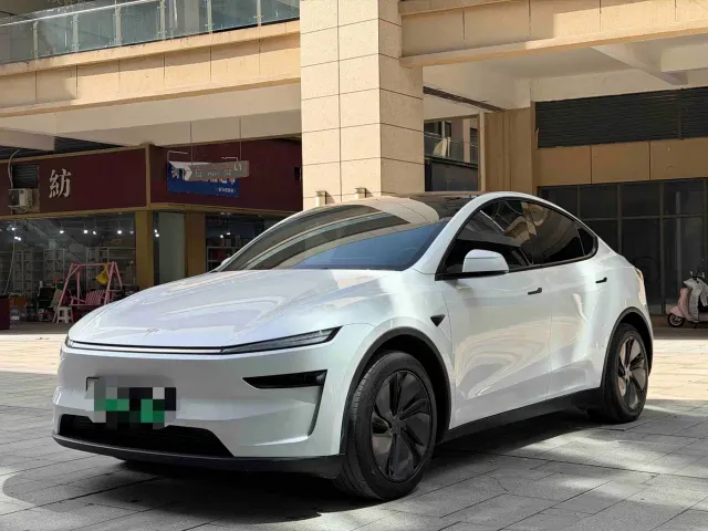 Фотография автомобиля — Tesla Model Y