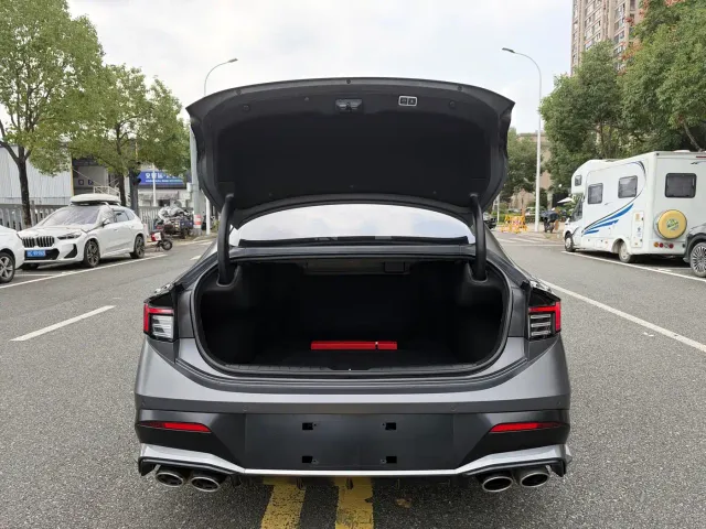 Hyundai Sonata — Фото автомобиля 23