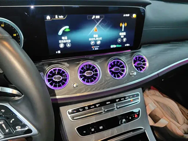Mercedes-Benz E-Class — Фото автомобиля 12