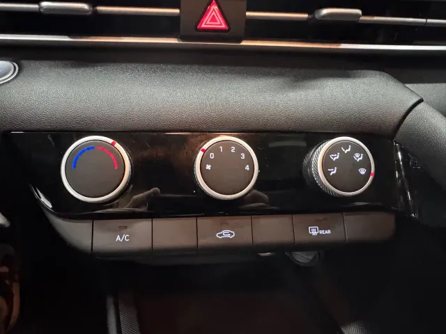 Hyundai Elantra — Фото автомобиля 20