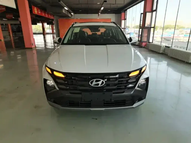 Hyundai Tucson — Фото автомобиля 2