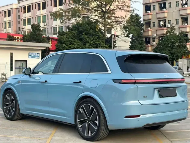 Li Auto L7 — Фото автомобиля 4
